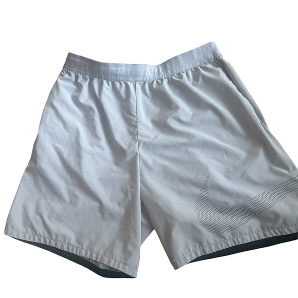 Men’s Nike flex training shorts - Picture 3 of 5